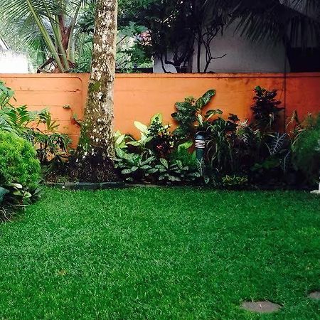 Holiday Nest Bed & Breakfast Wadduwa Exterior foto